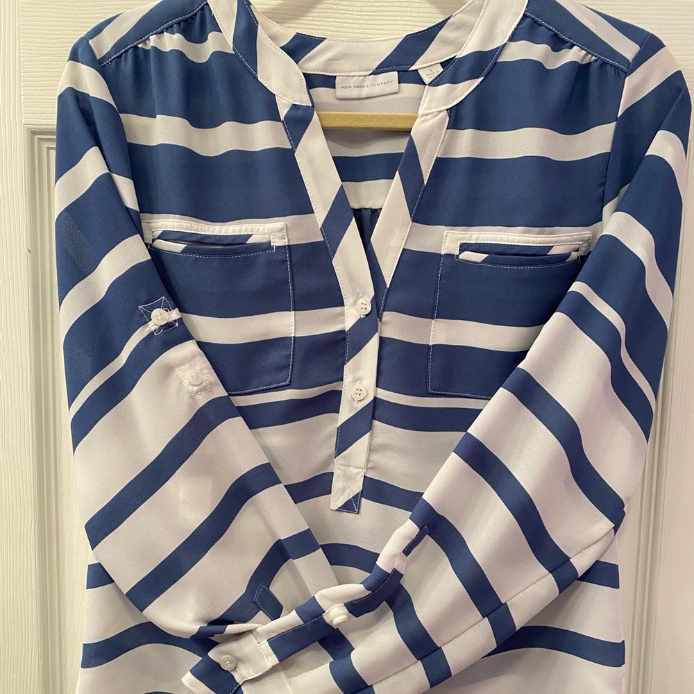 STRIPPED DRESS BLOUSE